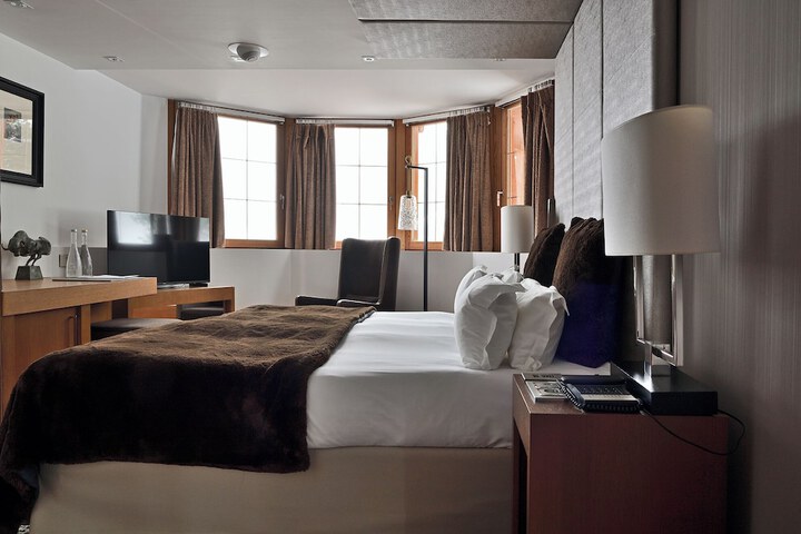 Room 12 of 66