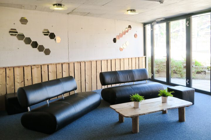 Room 5 of 16