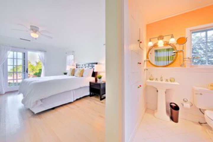 Room 17 of 53
