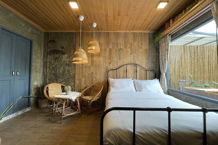 Room 27 of 134