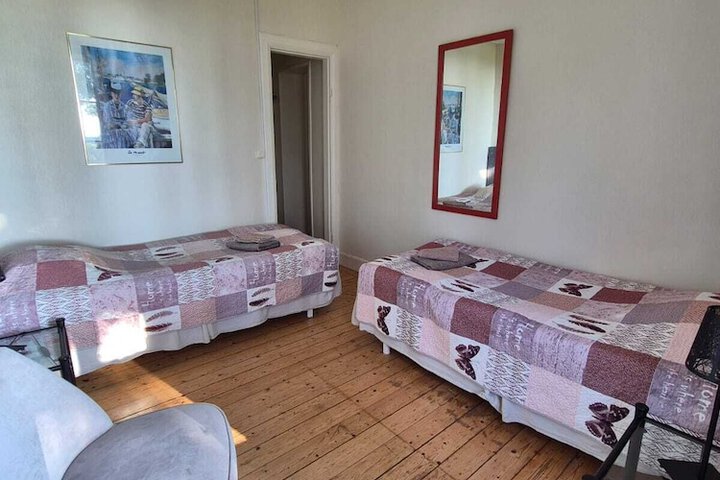Room 9 of 68