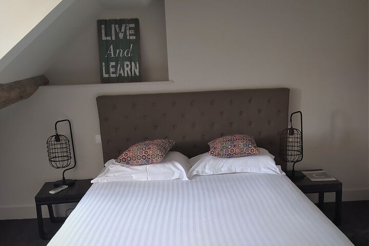 Room 13 of 37