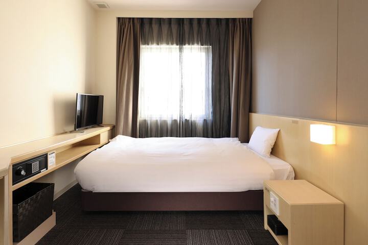 Room 9 of 52