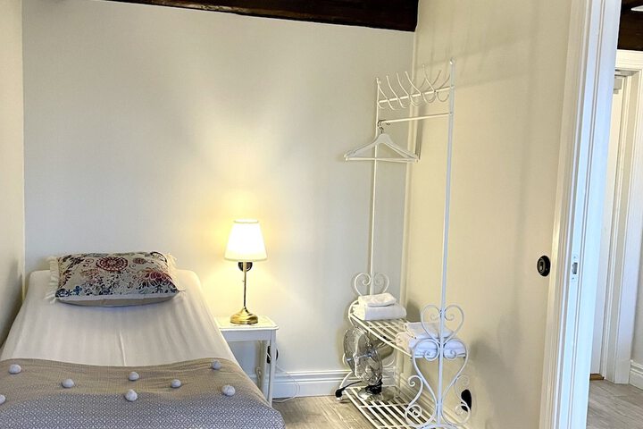 Room 18 of 43
