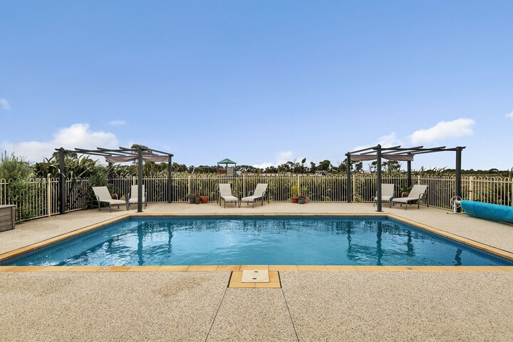 Pool 45 of 67