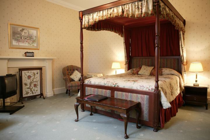 Room 6 of 46