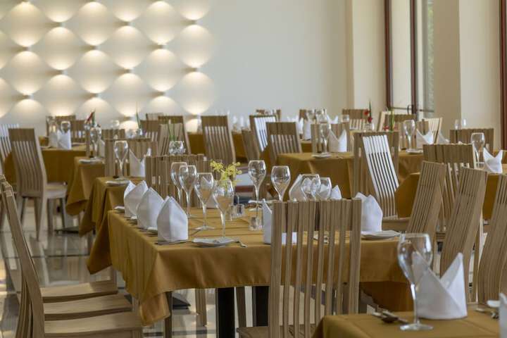 Dining 43 of 61