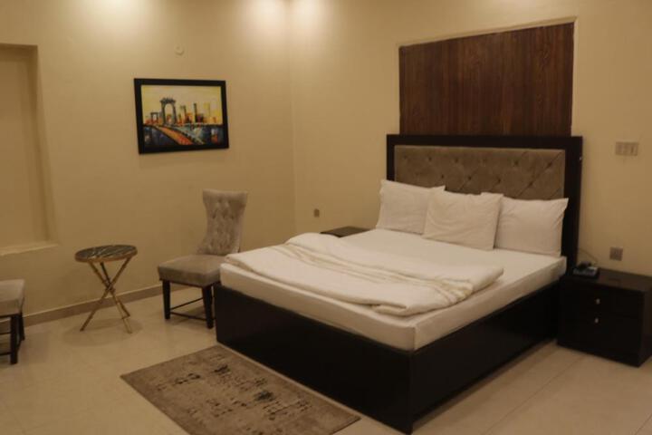 General 33 of 40
