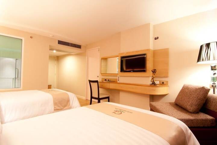 Room 17 of 42