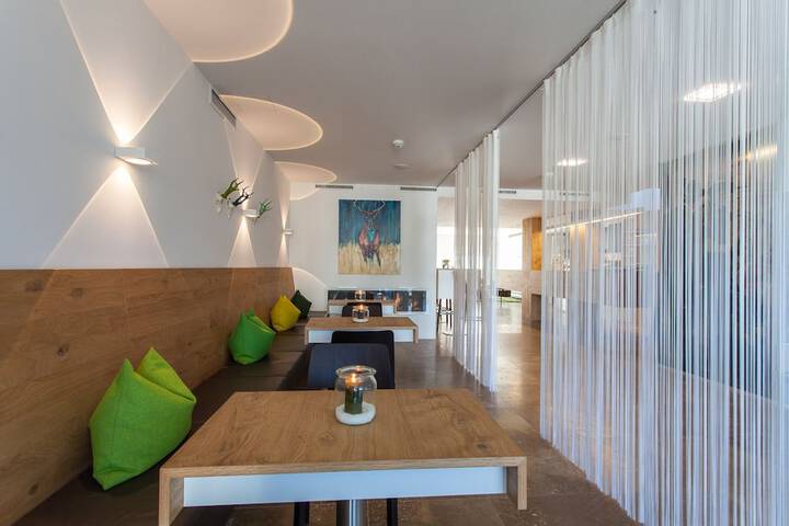 Hotel 4 of 68