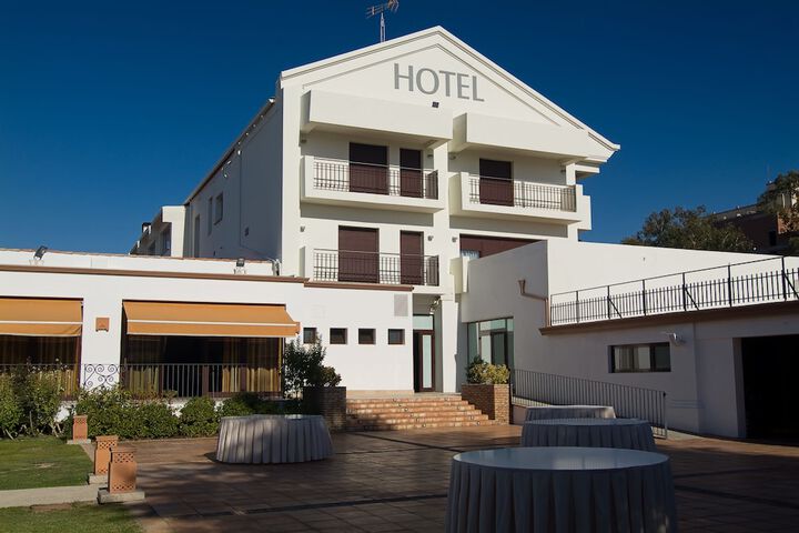 Photo of Hotel Los Granados