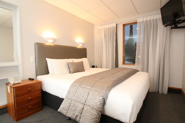 Room 3 of 46