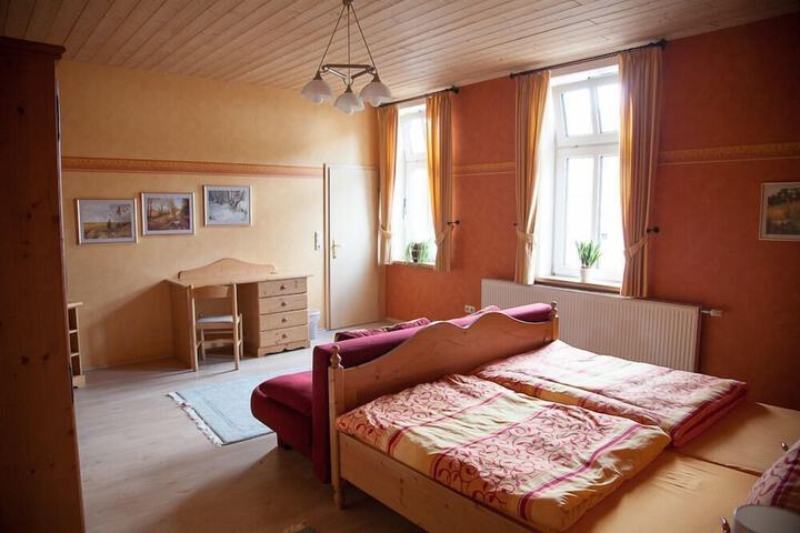 Room 4 of 14