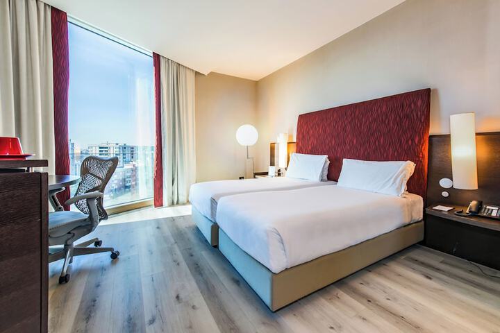 Room 6 of 31