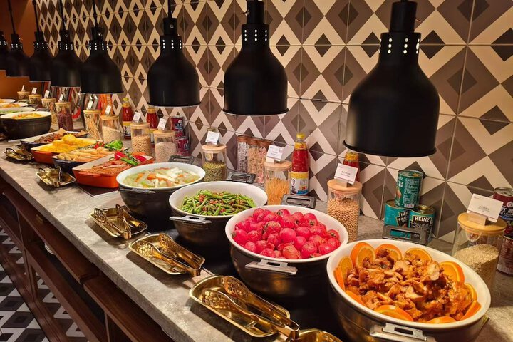 Dining 57 of 70