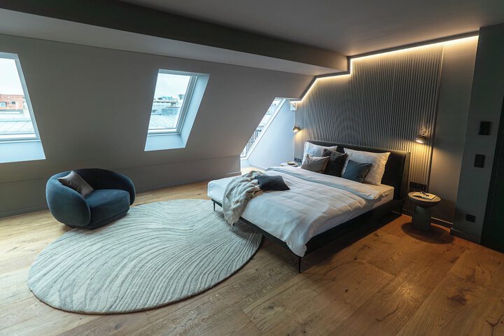 Room 8 of 20
