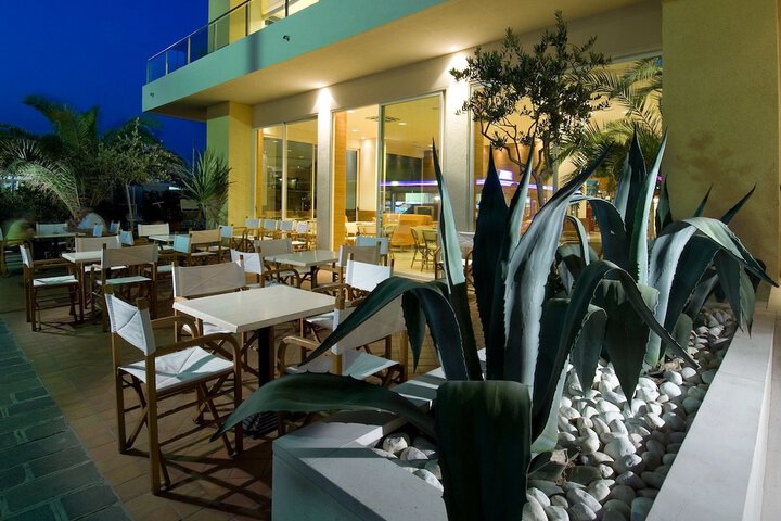 Terrace/Patio 35 of 39