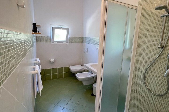 Room 16 of 31