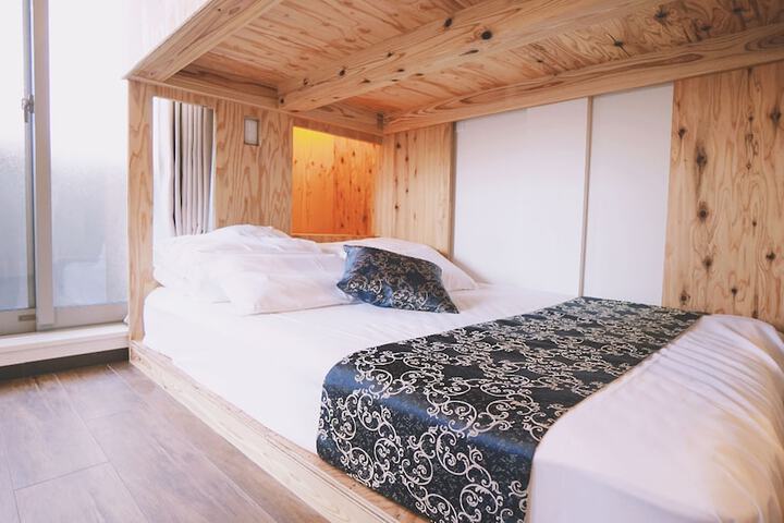 Room 10 of 50