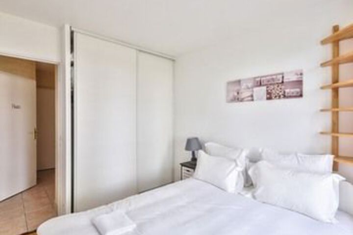 Room 9 of 23