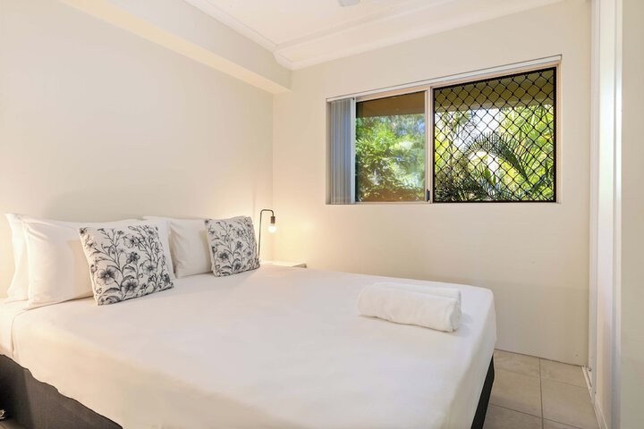 Room 6 of 44
