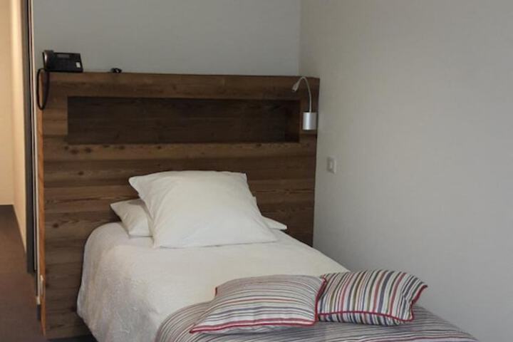 Room 9 of 51