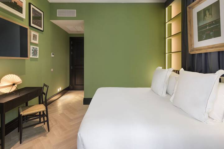 Room 12 of 43