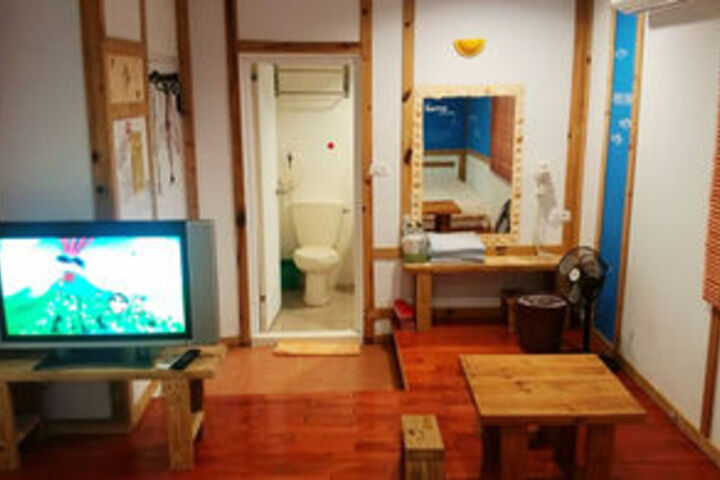Room 96 of 107
