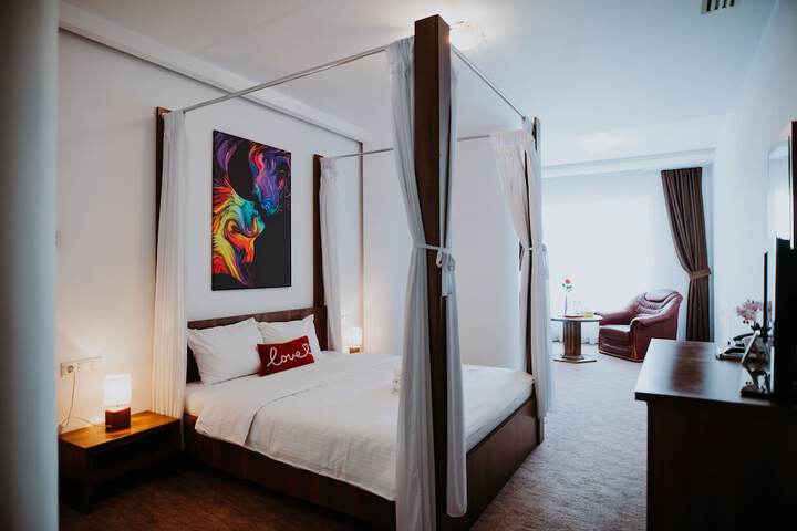 Room 27 of 57