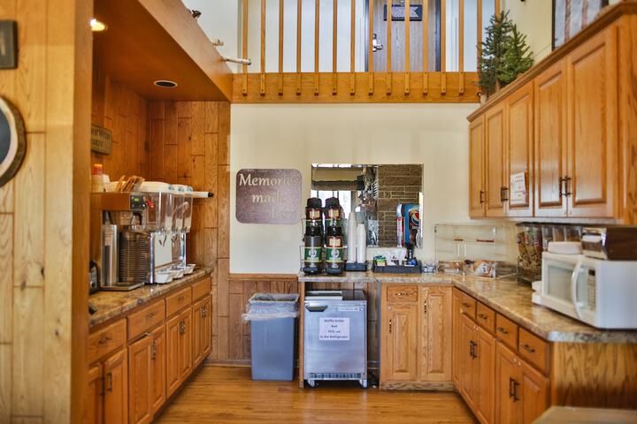 Breakfast area