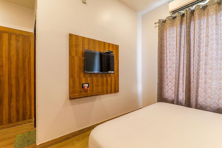 Room 26 of 40