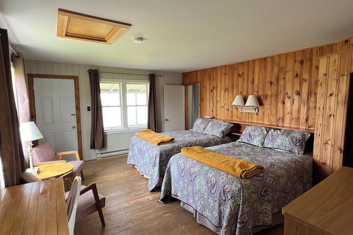 Room 7 of 25
