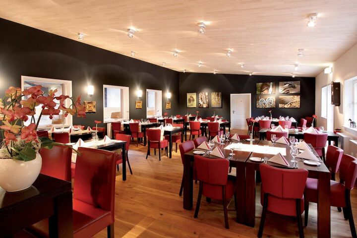 Dining Photos