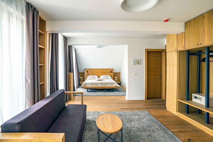 Room 16 of 45