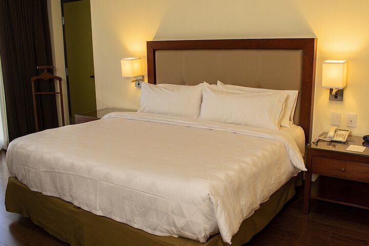Room 27 of 150
