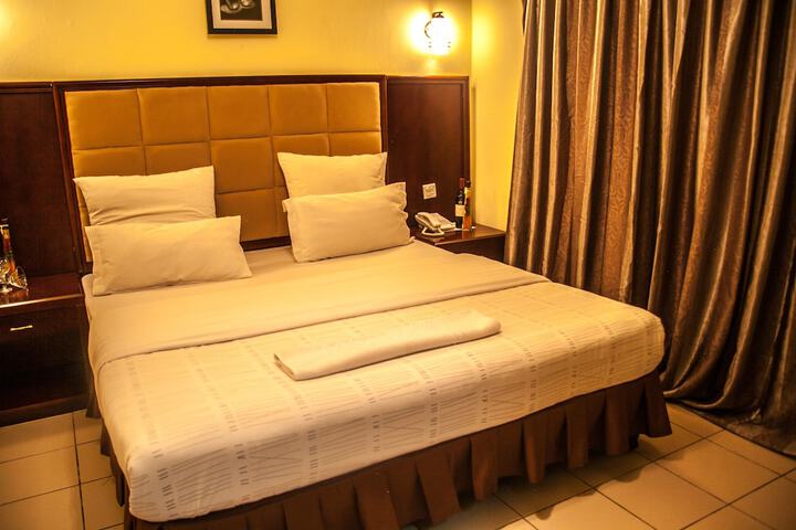 Room 4 of 46