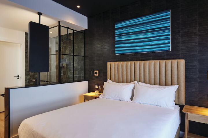 Room 8 of 29
