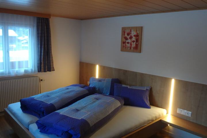 Room 4 of 36