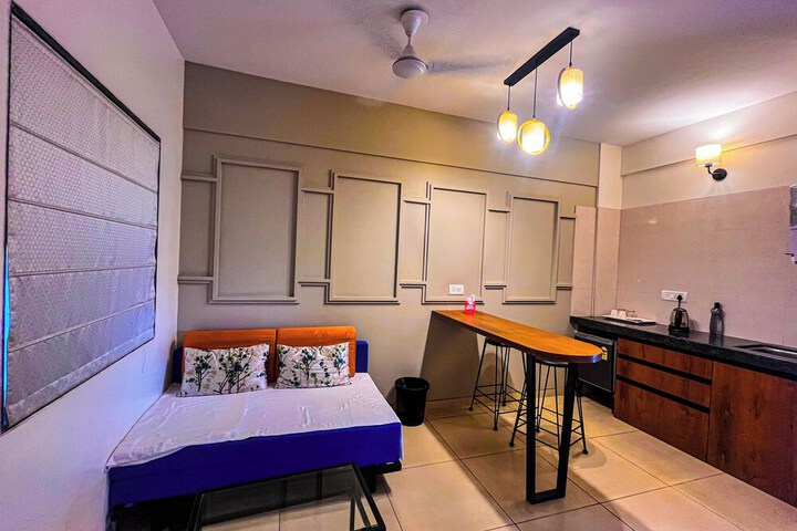 Room 24 of 93