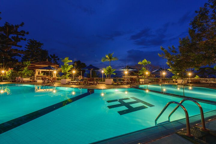 Pool 78 of 210