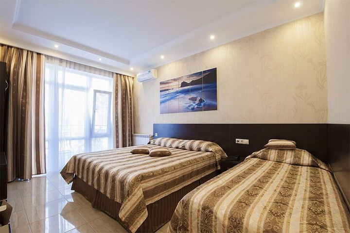 Room 15 of 49