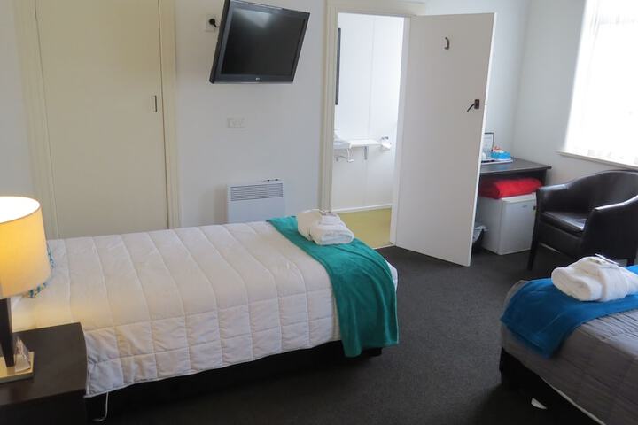 Room 18 of 48