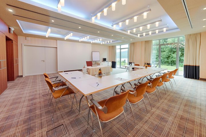 Business Center 134 of 153