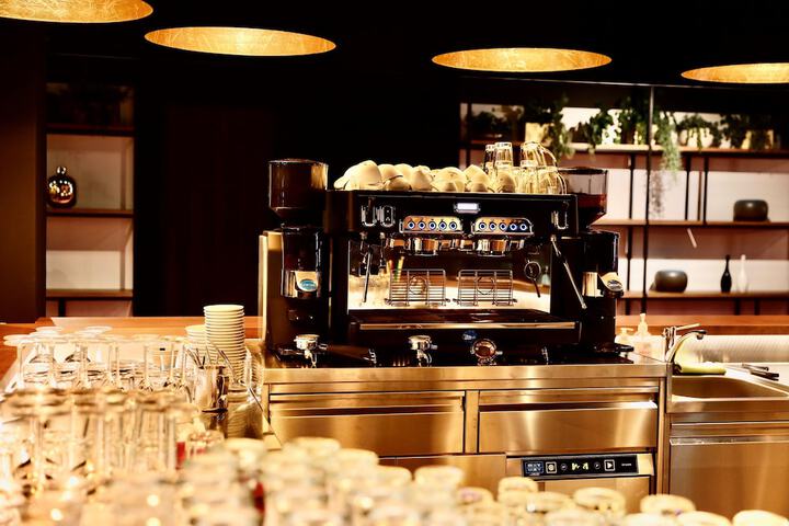 Breakfast/Coffee Service 31 of 82