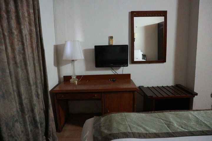 Room 8 of 54