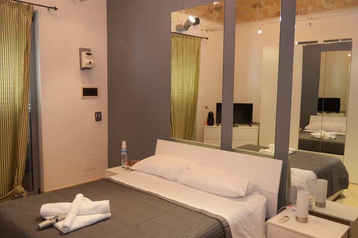 Room 6 of 20