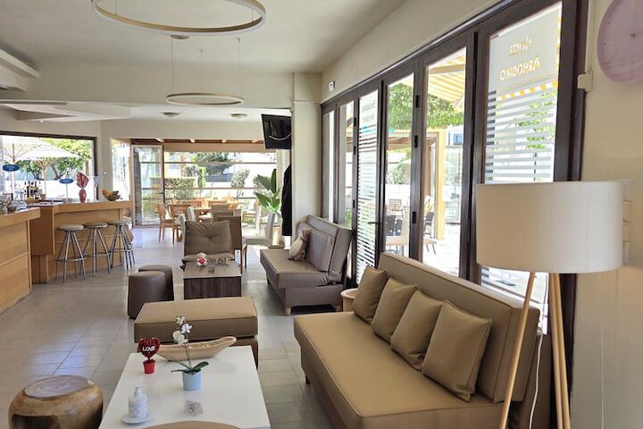 Hotel Lobby