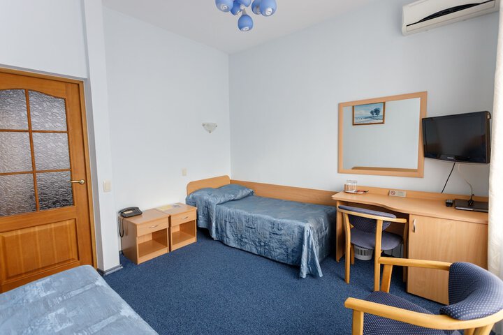Room 14 of 82