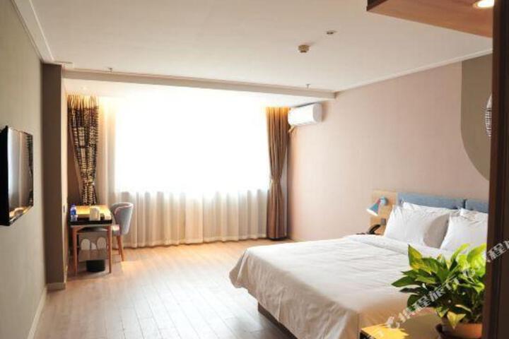 Rujia Hotel ·neo (Luanping County Government Store)