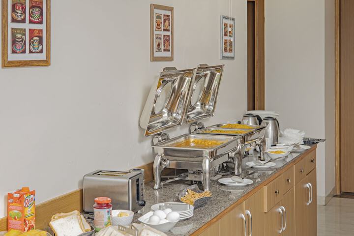 Breakfast/Coffee Service 33 of 45